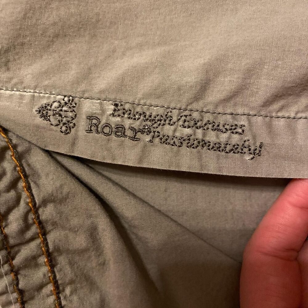 Roar grunge punk women’s button-down - Picture 6 of 8